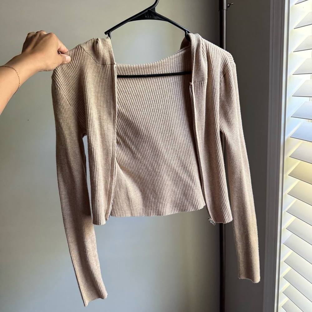 Cropped ribbed zip up sweater